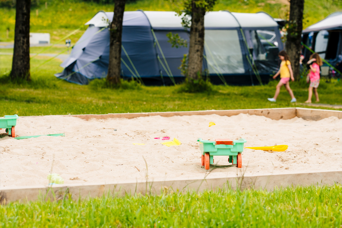 There’s lots of family friendly amenities right here on-site including a recreation room, playground and sandpit.